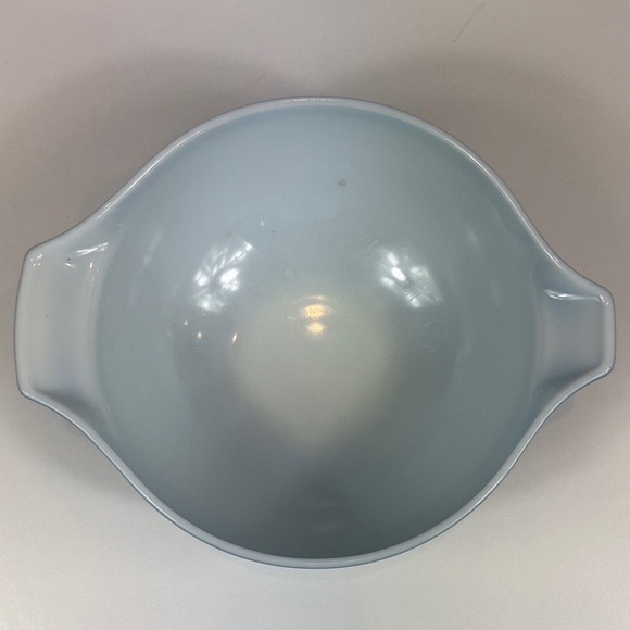 Vintage Pyrex Blue Garland Snowflake Cinderella Nesting Mixing Bowl 24 In - Picture 3 of 10